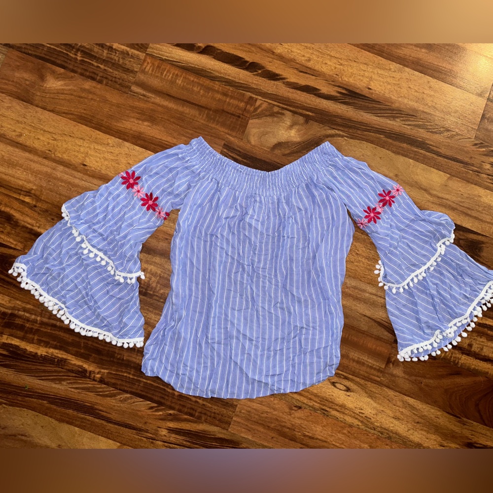 Brand New Floral Embroidery flare sleeve top
